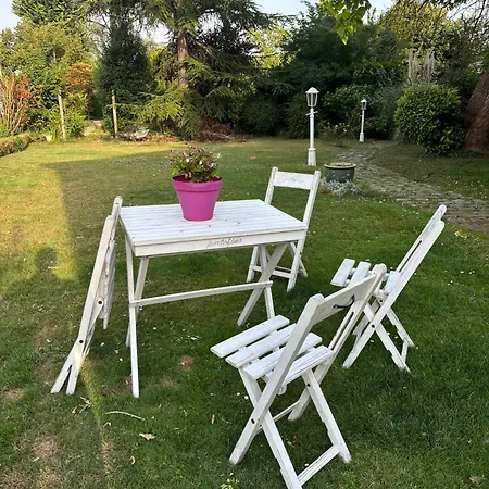 La Au Fond Du Jardin Villennes-sur-Seine