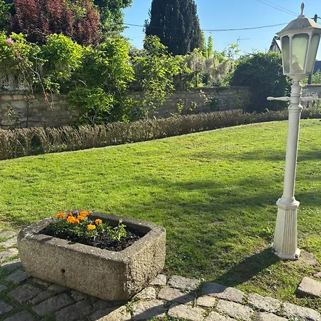 Bed & Breakfast La Au Fond Du Jardin